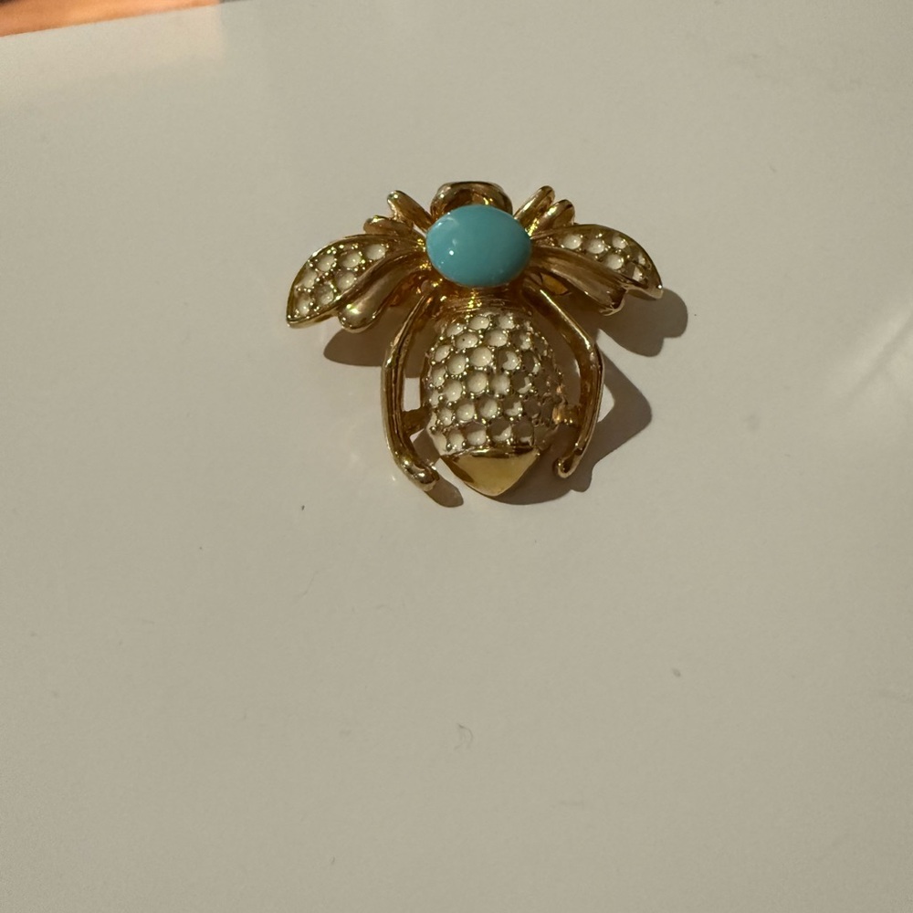 Stella & Dot Gold and Turquoise Bee Brooch - Picture 3 of 5